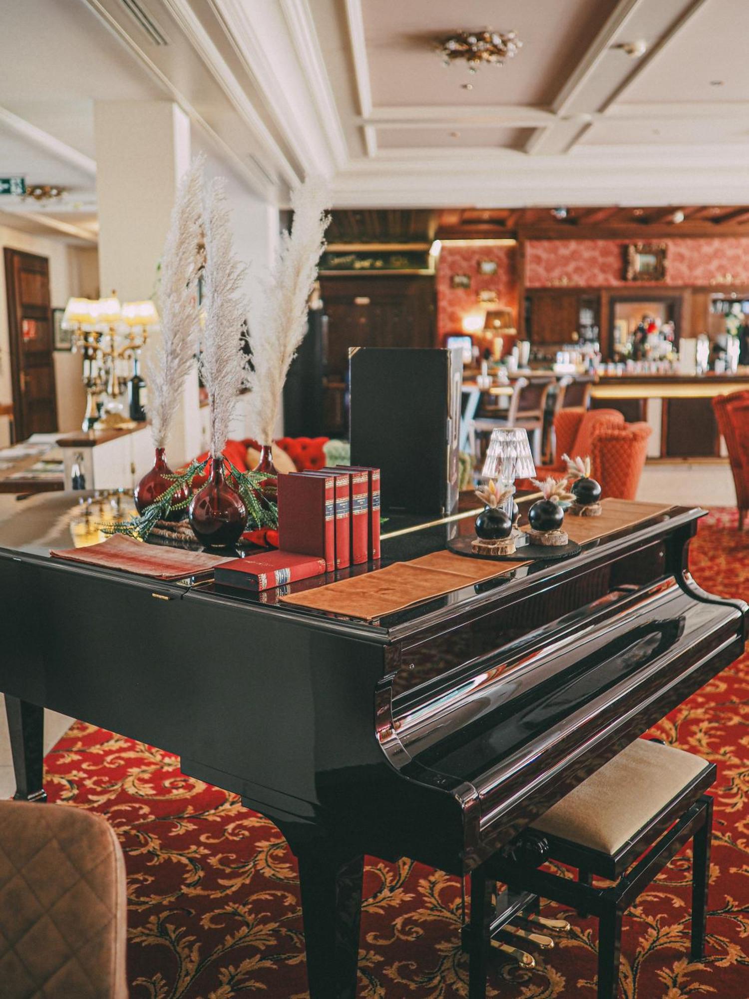 Grandhotel Lienz Business-Wellness & Gourmet Ngoại thất bức ảnh