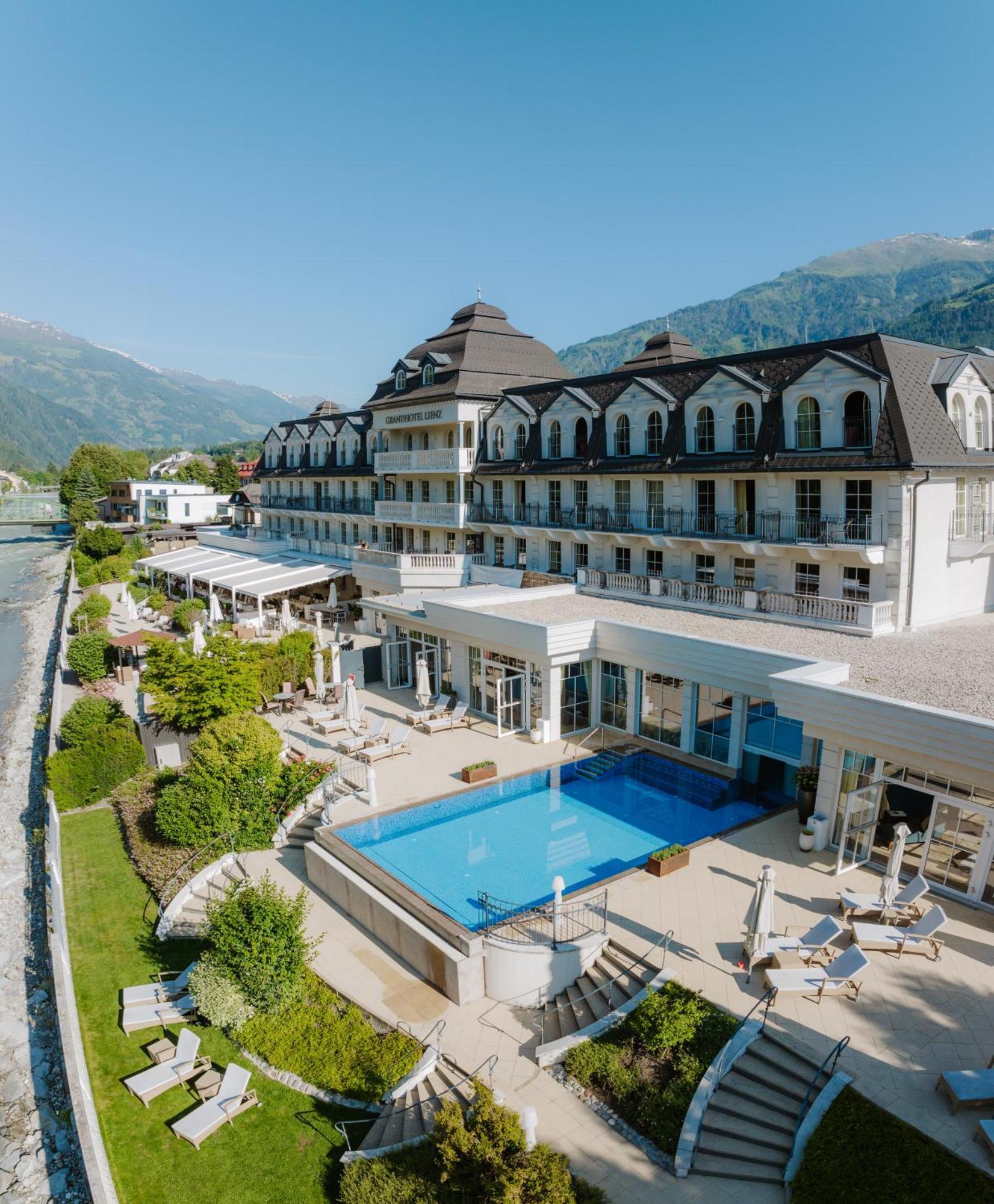 Grandhotel Lienz Business-Wellness & Gourmet Ngoại thất bức ảnh